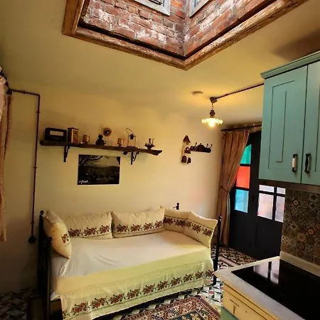 Cavlihane 1885 Hotel Ayvalik