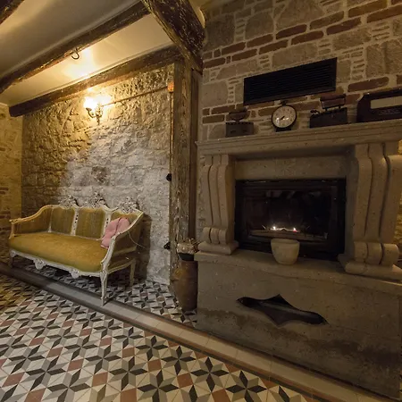 Cavlihane 1885 Ξενοδοχείο Ayvalı