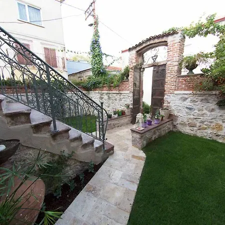 Cavlihane 1885 Hotel Ayvalik