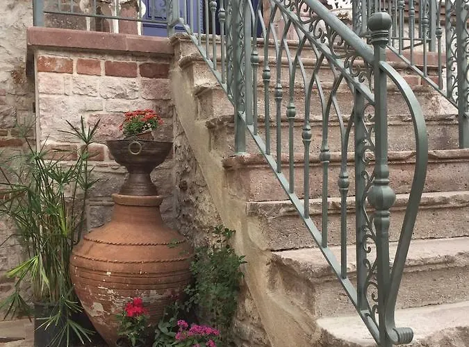 Cavlihane 1885 Hotel 3*