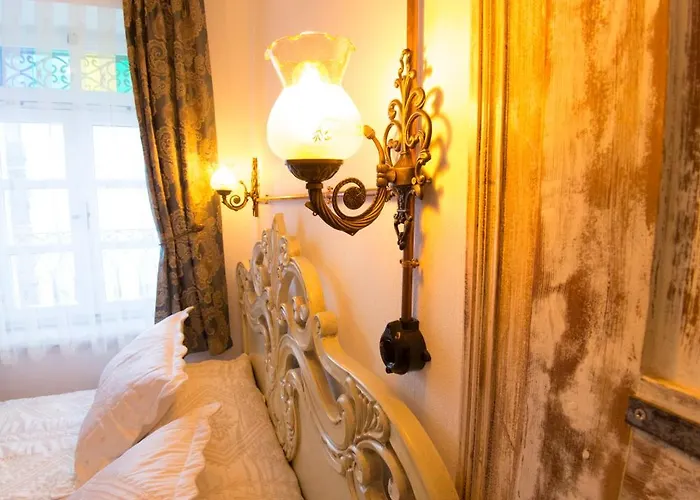 Cavlihane 1885 Hotel 3*